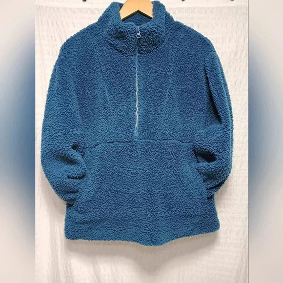 Ugg Koolaburra 1/4 zip Sherpa Pull over. Size M - Picture 2 of 9